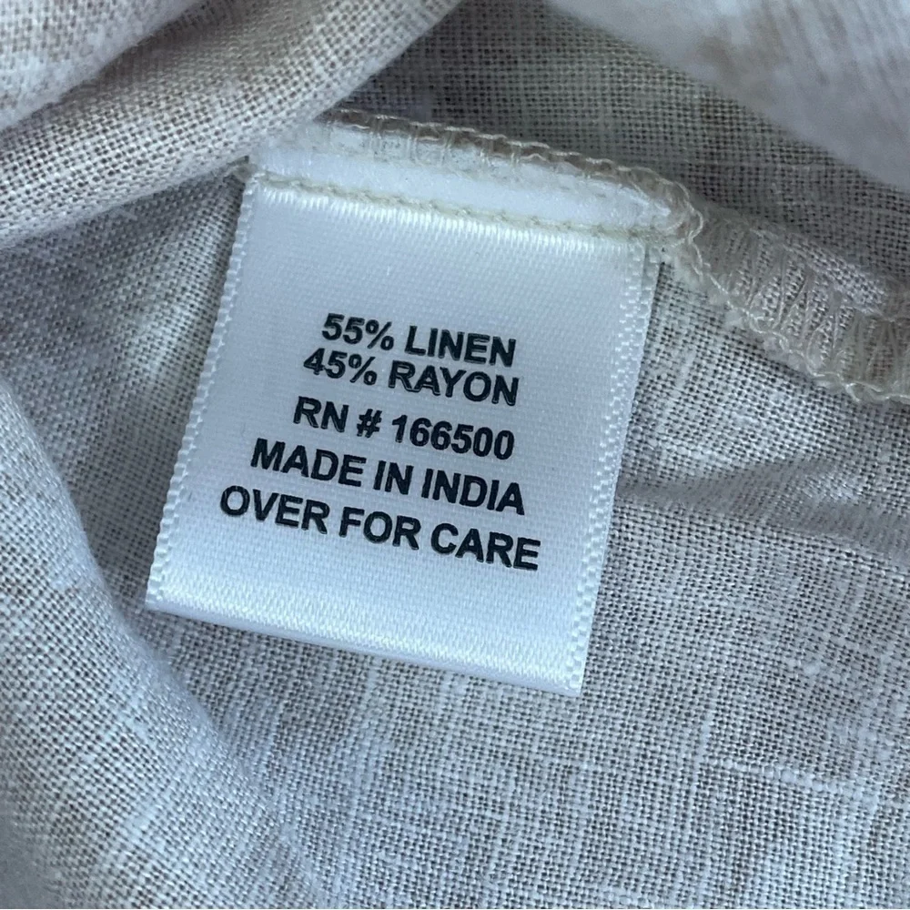 Emily Daniels Women's Small Button Roll Tab Sleeve Linen Blend Tunic animal